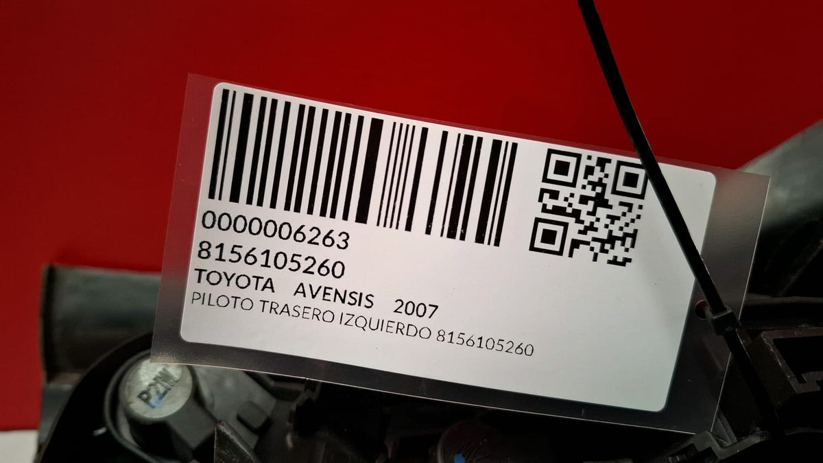 Piloto Trasero Izquierdo Toyota Avensis 2007 8156105260 8156105260