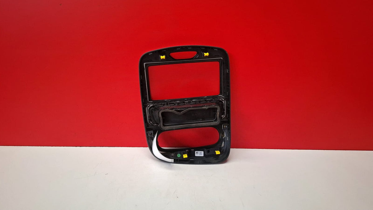 Moldura Central Renault Clio 2019 682600568R 682600568R