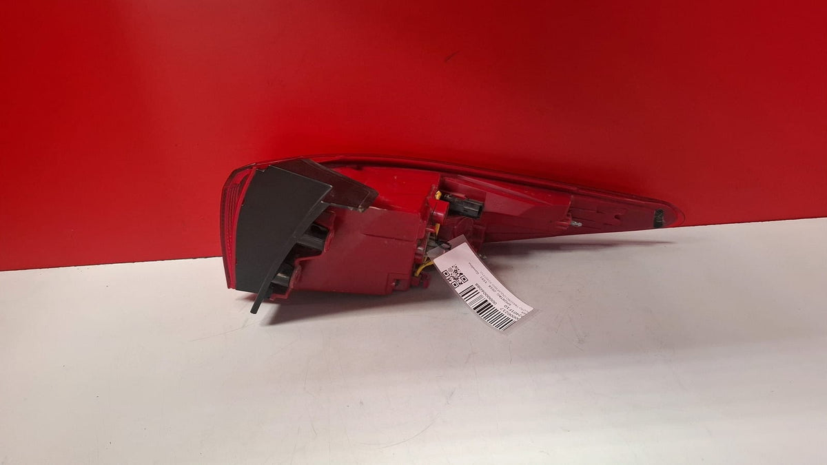 Piloto Trasero Izquierdo Kia Sportage 2018 92401F10 92401F10