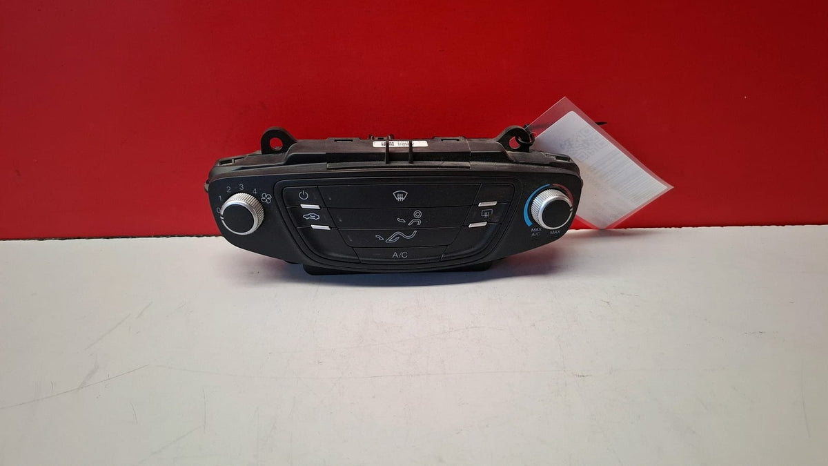Mando Calefaccion/ Aire Acondicionado Ford Fiesta 2017 E1071049E Ref 6003 E1071049E
