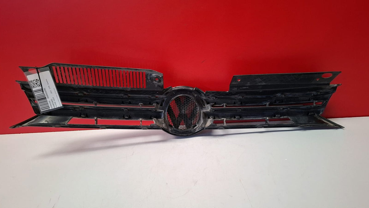 Rejilla Delantera Volkswagen Golf 2011 5K0853651 5K0853651