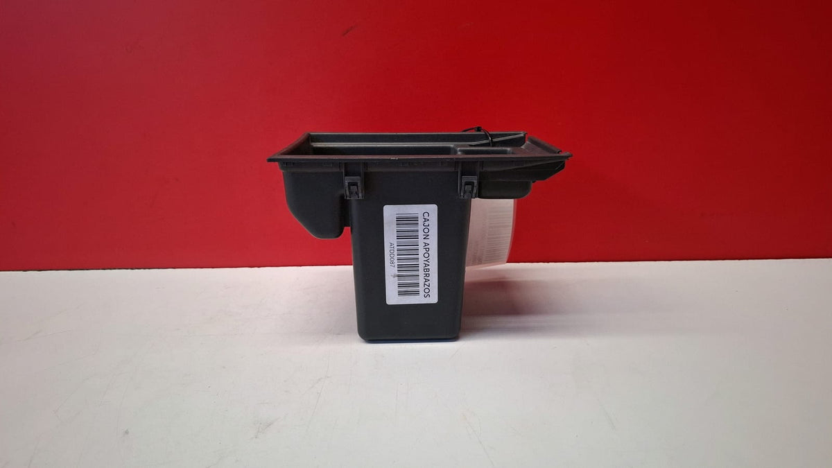 Cajon Apoyabrazos Seat Leon 2016 5F0858329A