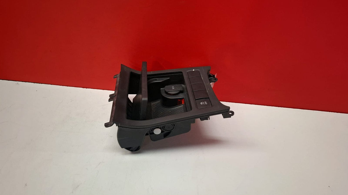 Cenicero Volkswagen Golf 2011 1K0857961