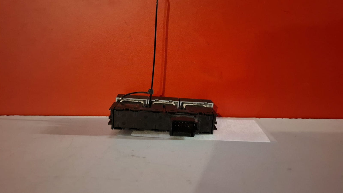 Interruptor Seat Leon 2014 5F0927137F
