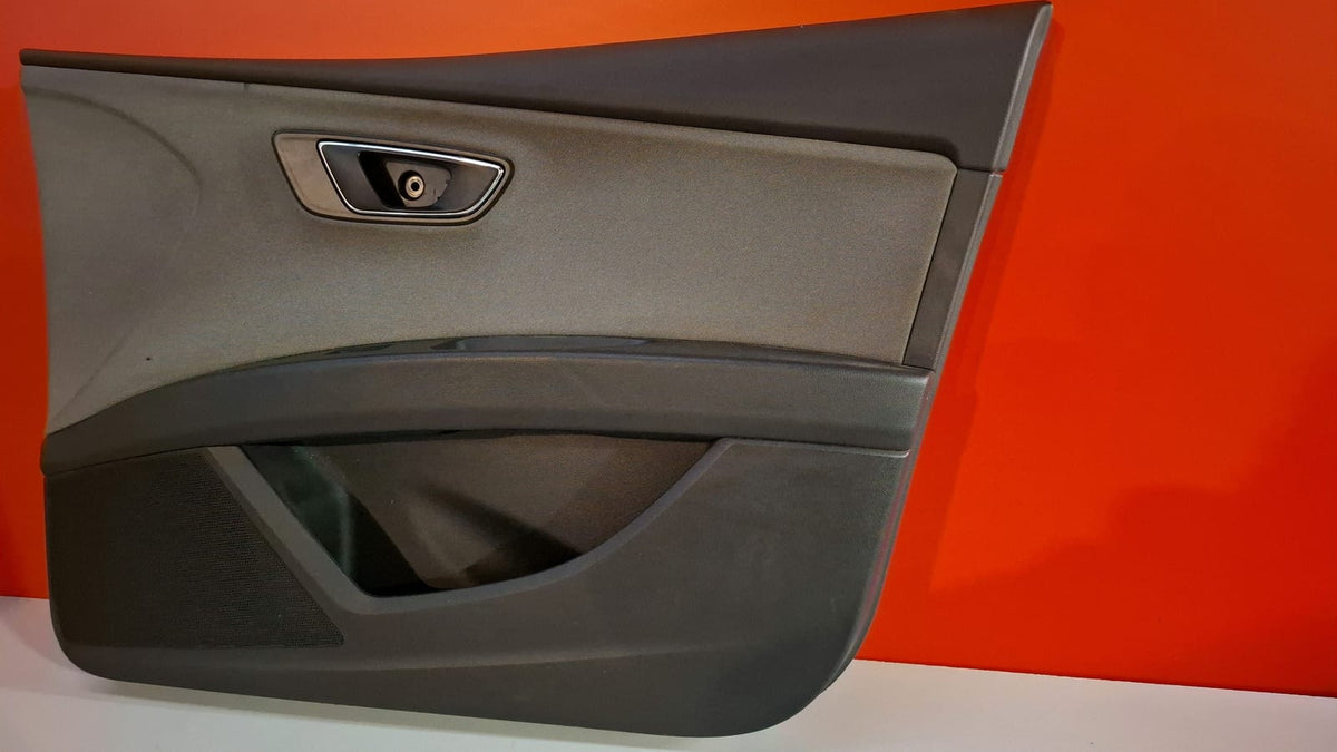 Guarnecido Puerta Delantera Derecha Seat Leon 2018 5F4867012A