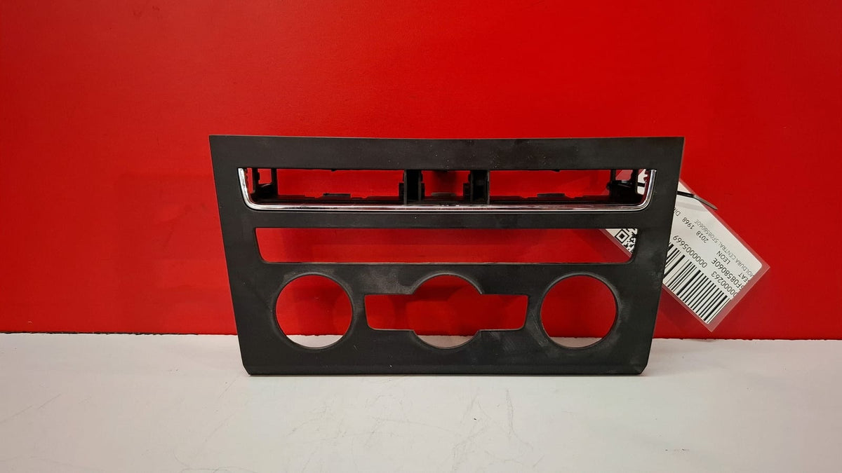 Moldura Central Seat Leon 2018 5F0858060E 5F0858060E