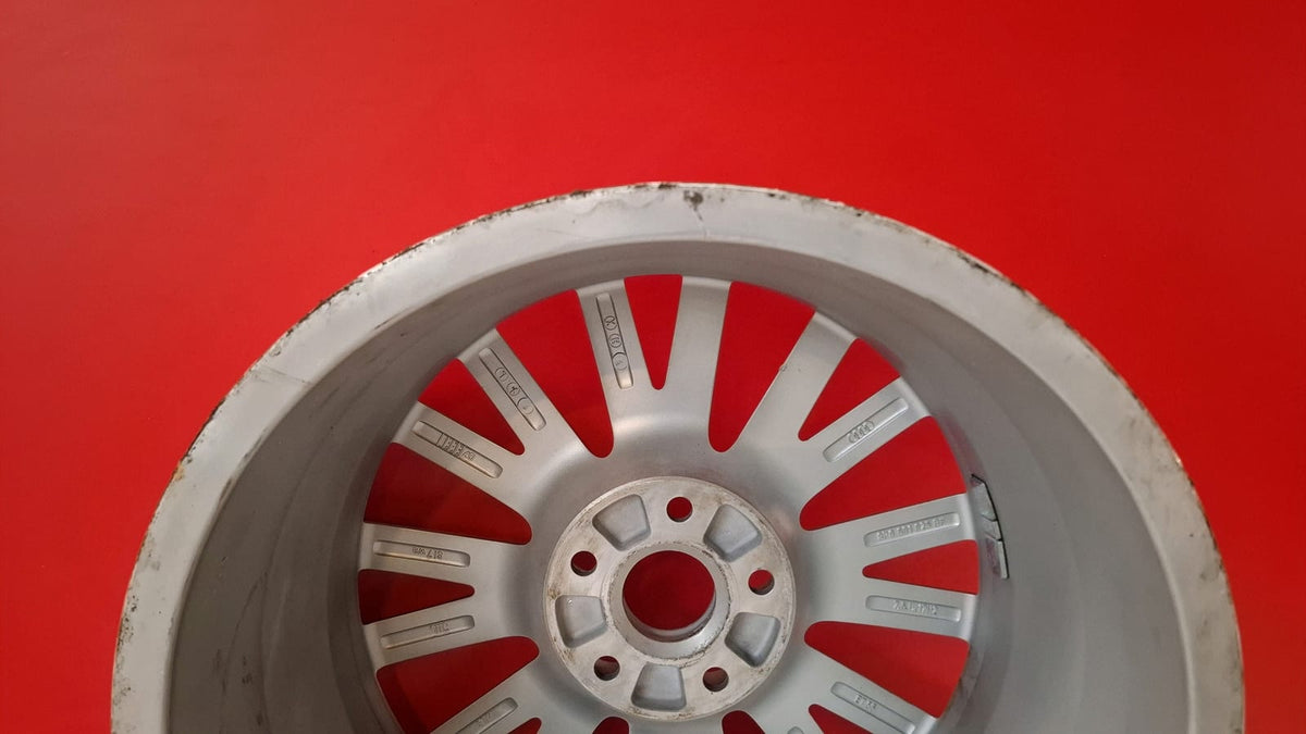 Llanta Audi A3 2007 8P0601025BF Ref 11157