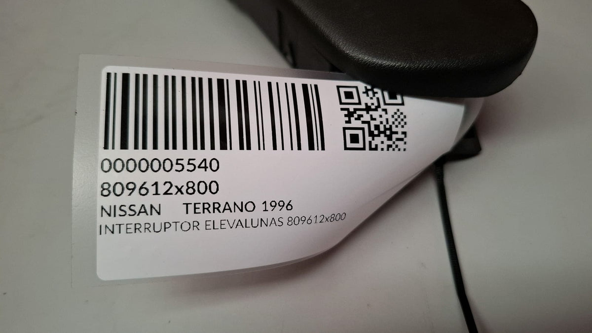 Interruptor Elevalunas Nissan Terrano 1996 809612x800