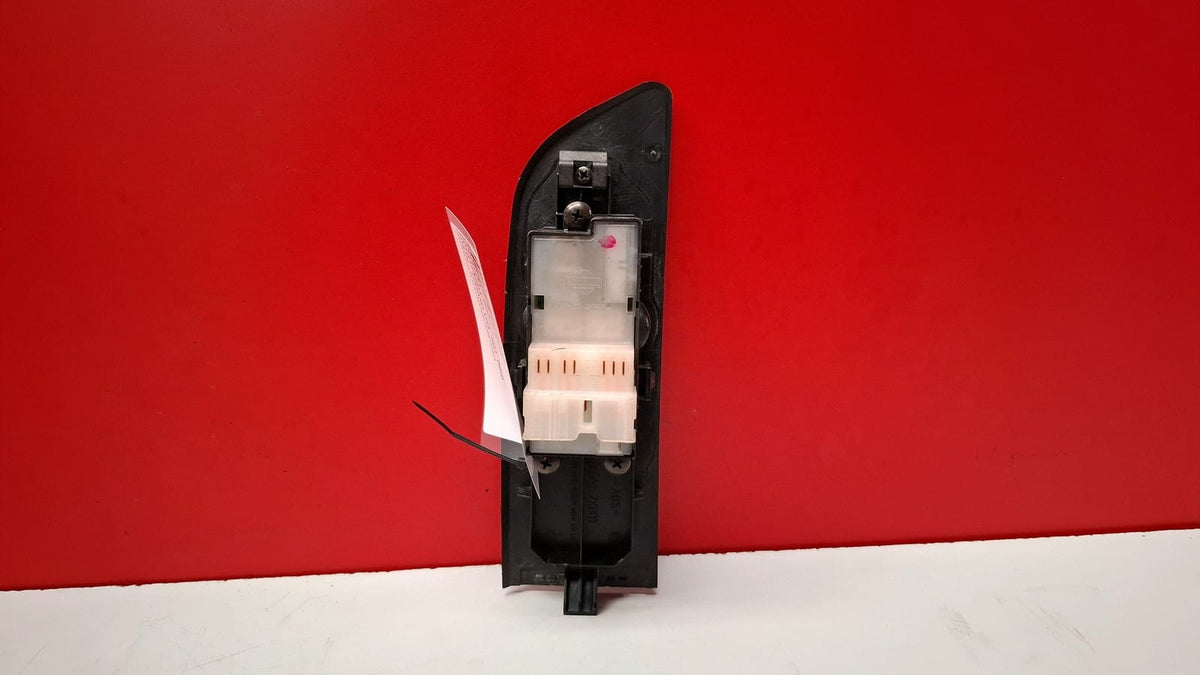 Interruptor Elevalunas Nissan Terrano 1995 809612X801 Ref 5537