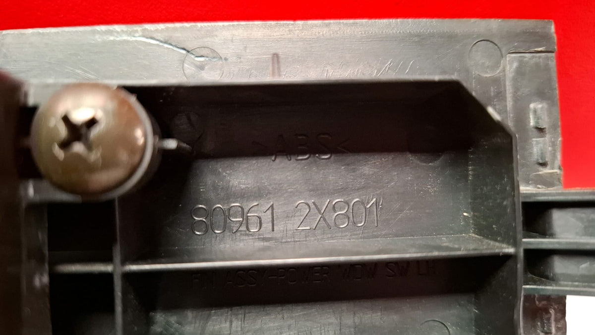 Interruptor Elevalunas Nissan Terrano 1995 809612X801 Ref 5537