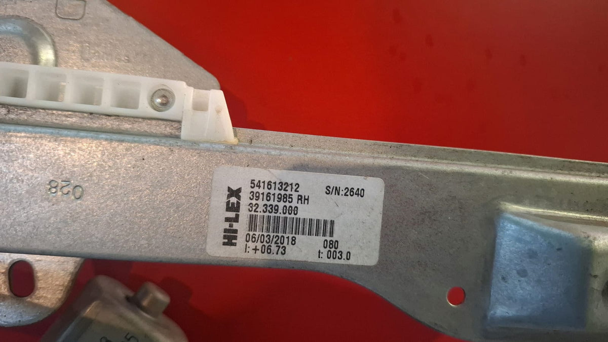 Elevalunas Delantero Derecho Opel Corsa 2016 39161985