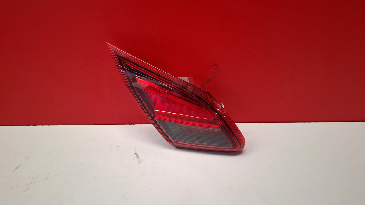 Piloto Trs IZQ Int Opel Corsa 2017 39012623 39012623