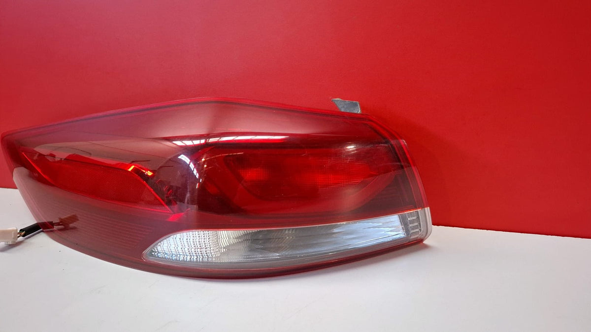Piloto Trs IZQ Ext Hyundai Elantra 2016 92401F2000 92401F2000