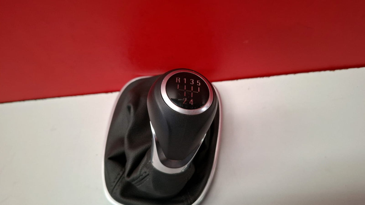 / Palanca de Cambios Opel Corsa 2016 POMO