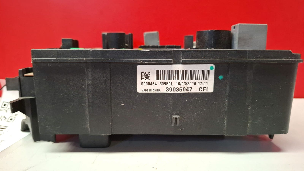 Caja Fusibles Bsm Opel Corsa 2017 39036047 39036047