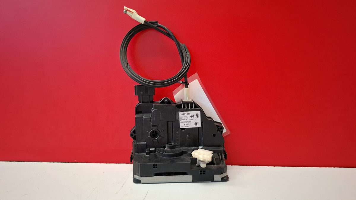 Cerradura Delantera Derecha Opel Corsa 2017 13431840 Ref 5227