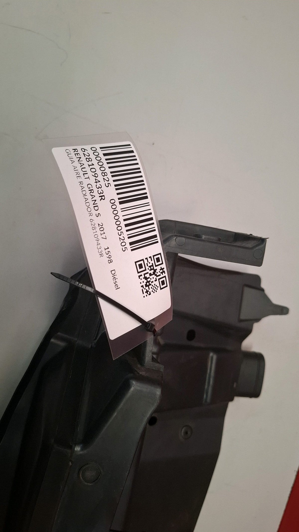 Guia Aire Radiador Renault Grand Scenic 2017 628109433R 628109433R