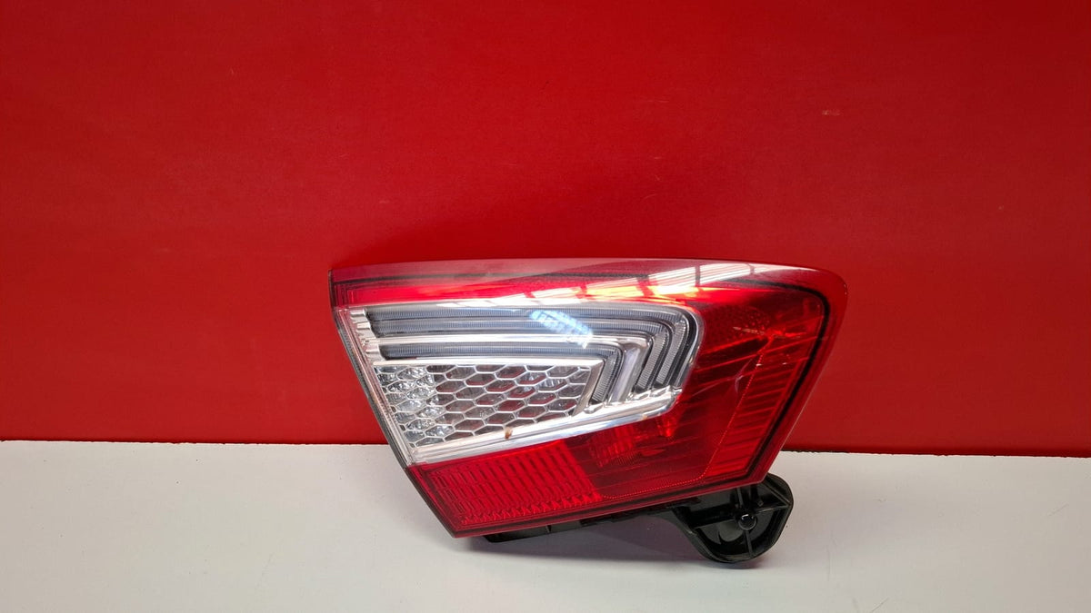 Piloto Trs IZQ Int Ford Mondeo 2013 BS7113A603AE BS7113A603AE