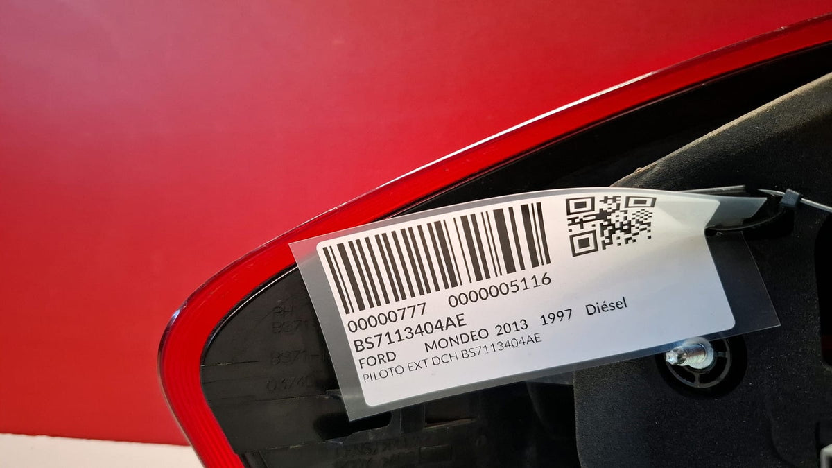 Piloto Trs DCH Ext Ford Mondeo 2013 BS7113404AE
