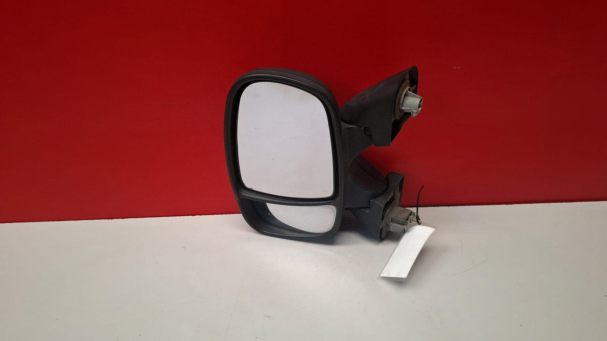 Retrovisor IZQ Opel Vivaro,renault Trafic, Nissan Primastar Año 2004 Opel Vivaro 2004 RETROVISOR IZQUIERDO RETROVISOR IZQUIERDO