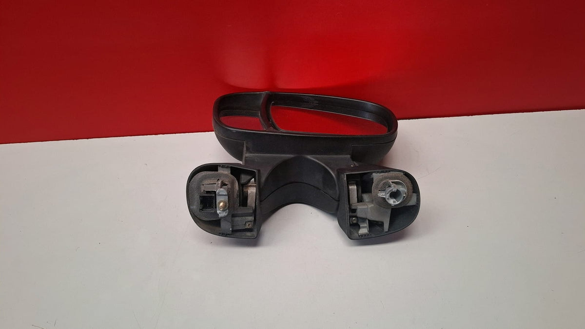 Retrovisor IZQ Opel Vivaro,renault Trafic, Nissan Primastar Año 2004 Opel Vivaro 2004 RETROVISOR IZQUIERDO RETROVISOR IZQUIERDO