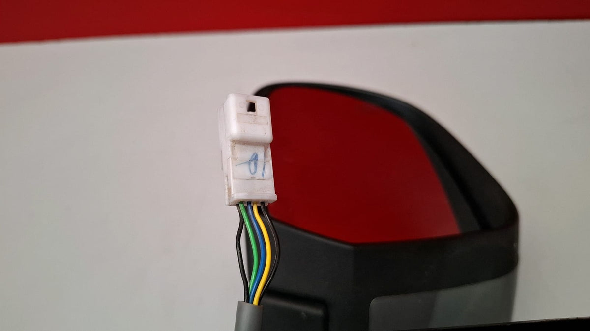 Retrovisor IZQ con 5 Pines de Color Plata Dacia Lodgy Año 2015 Dacia Lodgy 2015 RETROVISOR IZQUIERDO RETROVISOR IZQUIERDO