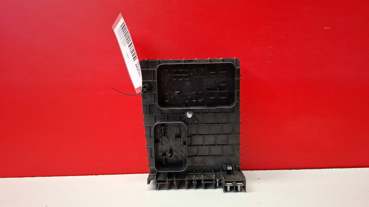 Caja Fusibles Volkswagen Golf 2006 1K0937124H 1K0937124H