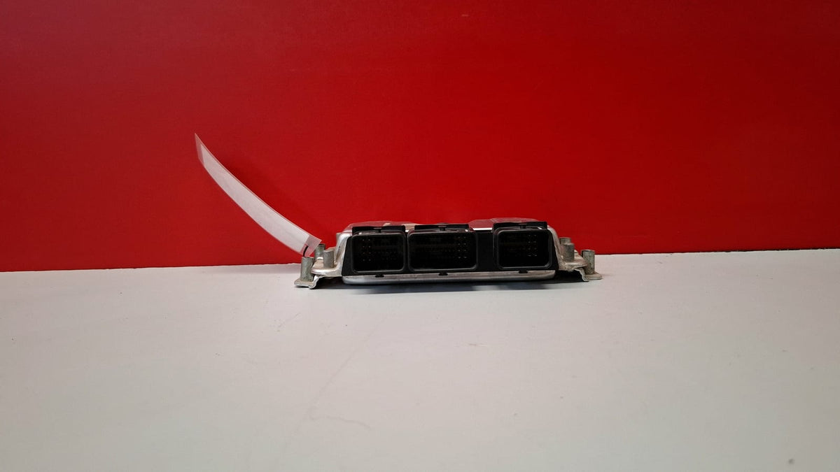 Centralita ECU Peugeot 206 2004 261207477 261207477
