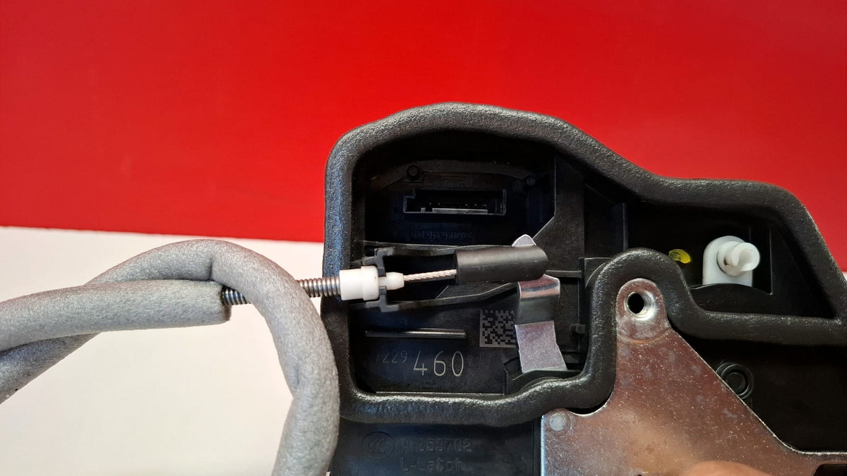 Cerradura Puerta Trasera Derecha Bmw Serie 1 2012 72294460/51227229460 72294460/51227229460