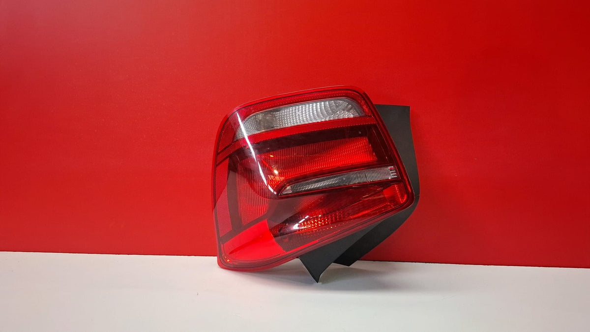 Piloto Trasero Derecho Bmw Serie 1 2012 7270096