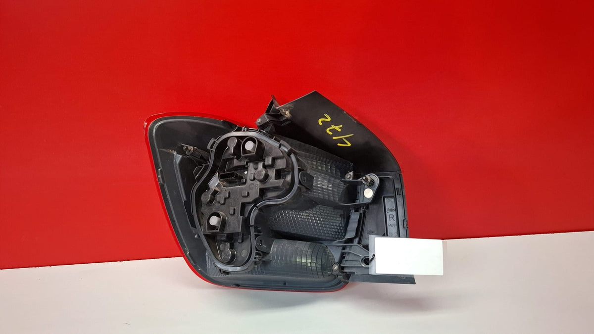 Piloto Trasero Derecho Bmw Serie 1 2012 7270096