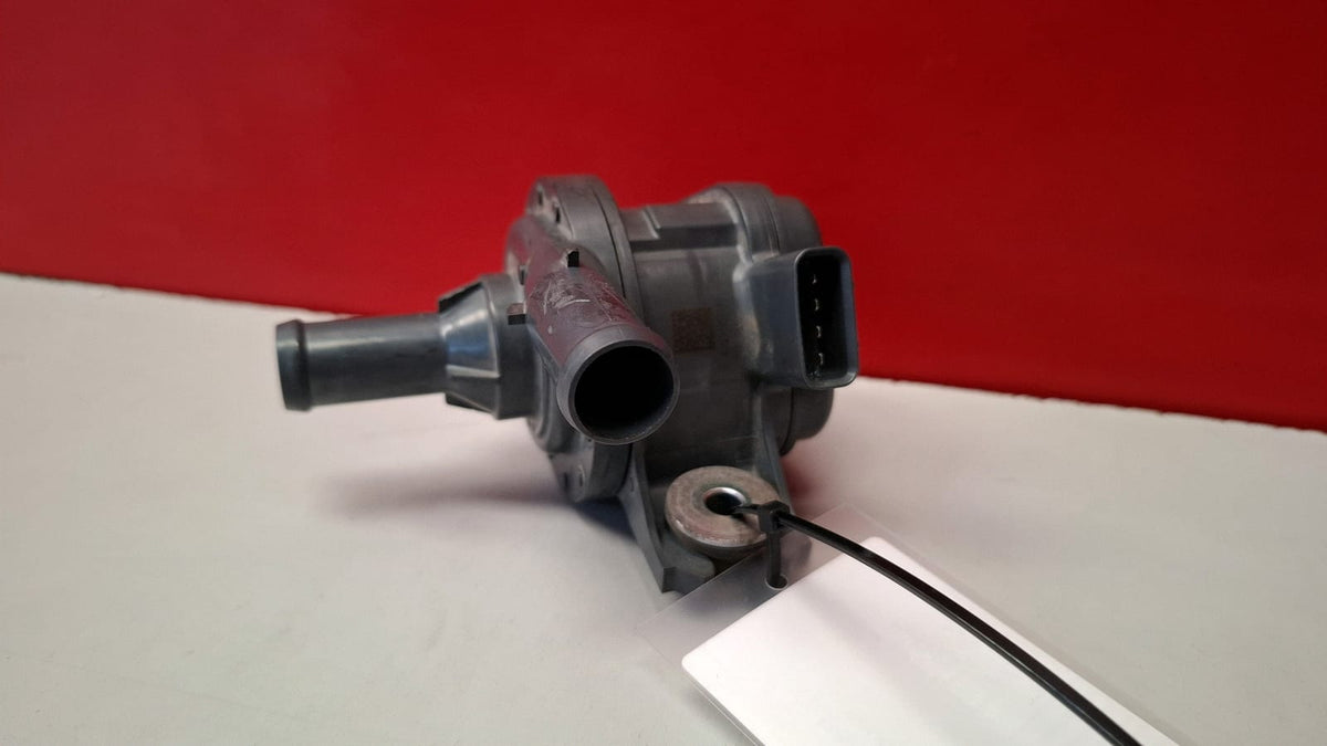 Bomba de Agua Adicional Toyota Rav 4 2020 G904042010
