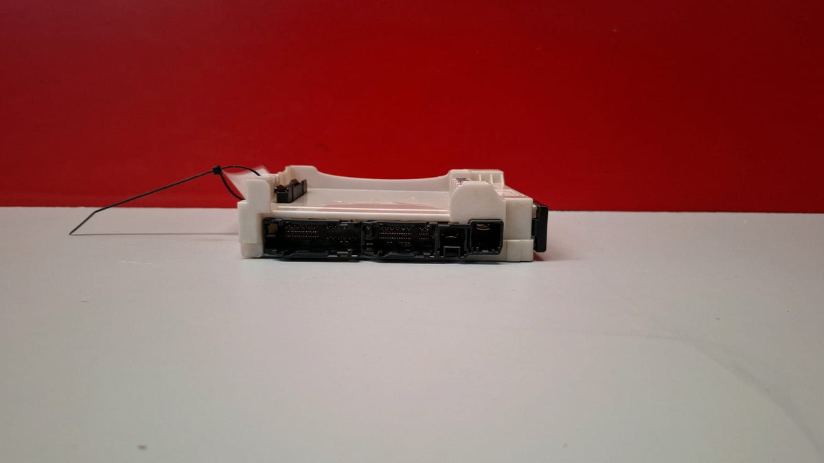 Caja Reles / Fusibles Toyota Rav 4 2020 8273042890B 8273042890B