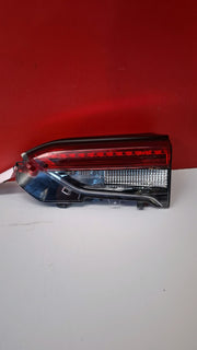 Piloto Trasero Derecho Interior Toyota Rav 4 2020 8158042151 8158042151