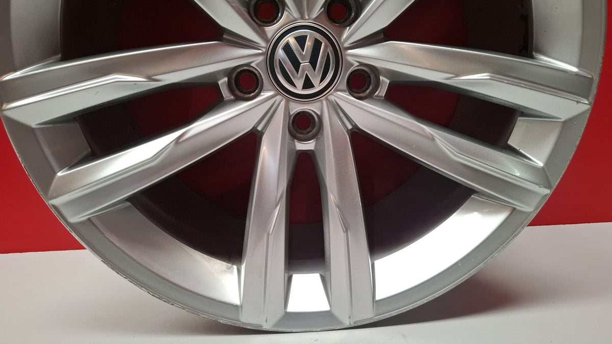 Llanta 18" 3H0601025H Volkswagen Passat 2016 3G0601025H Ref 4422 3G0601025H