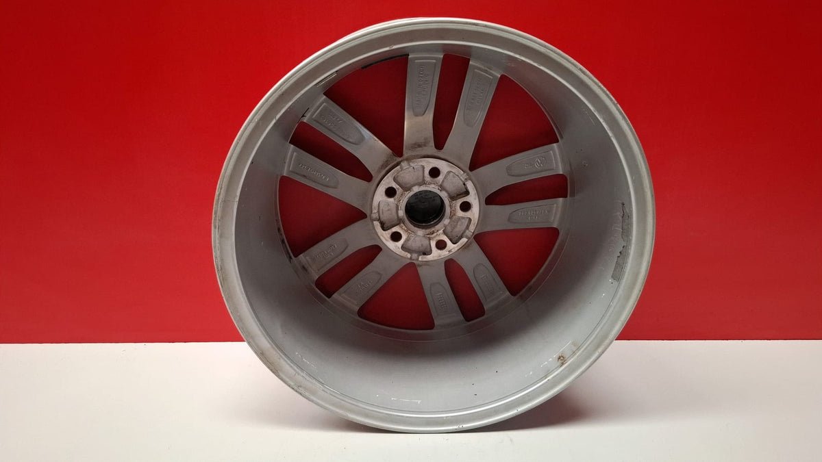 Llanta 18" 3H0601025H Volkswagen Passat 2016 3G0601025H Ref 4422 3G0601025H