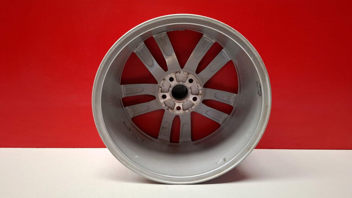 Llanta 18" 3H0601025H Volkswagen Passat 2016 3G0601025H Ref 4421