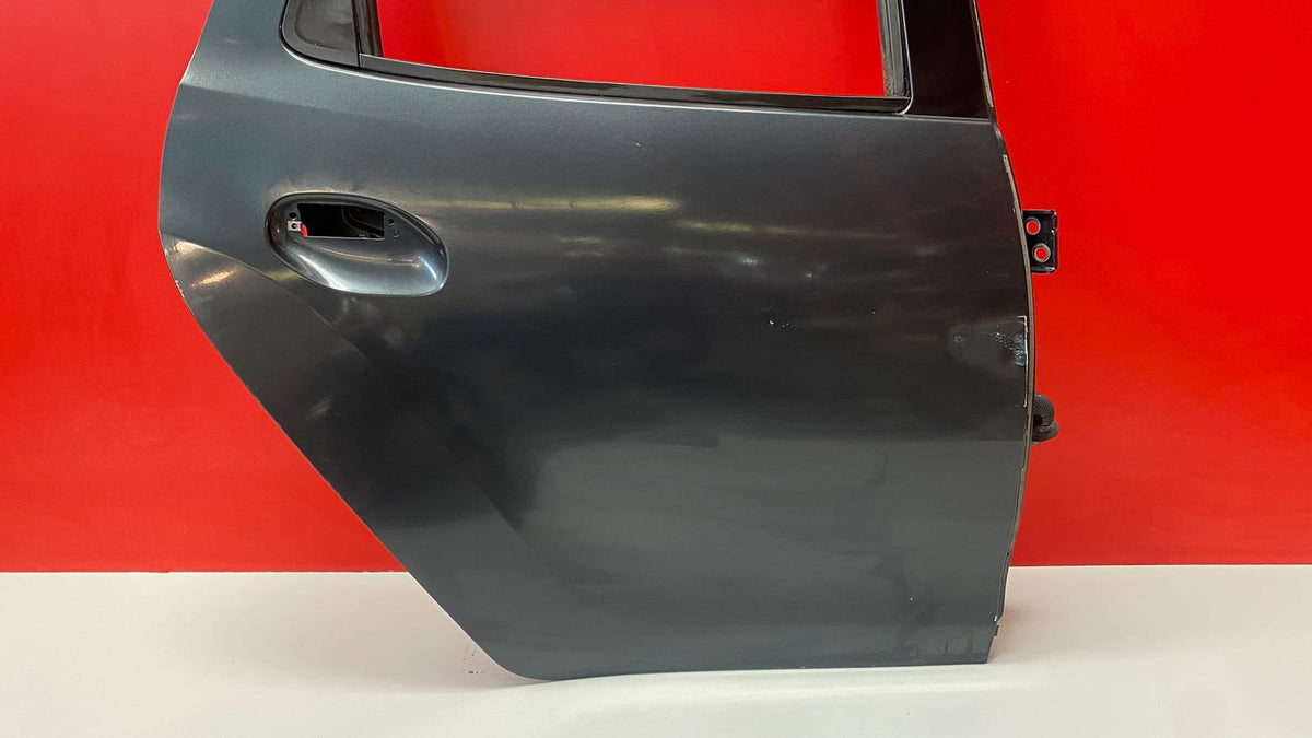 Puerta Trs DCH Dacia Duster 2019 PUERTA TRASERA DERECHA