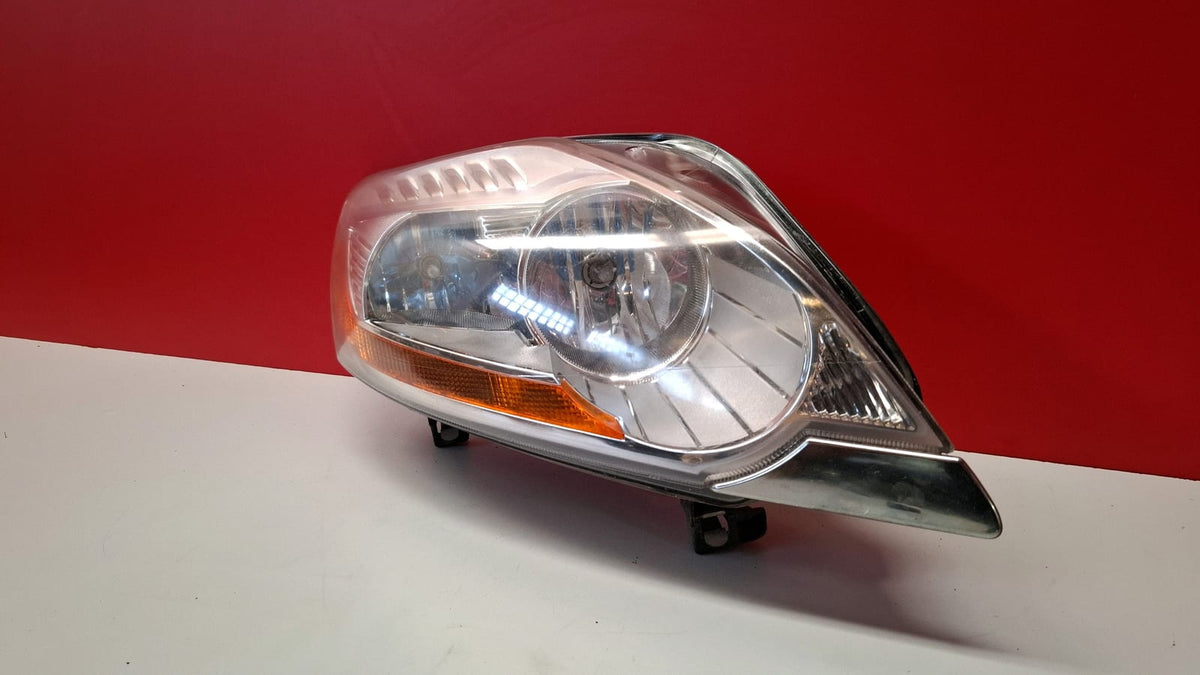 Faro del DCH Ford Kuga 2009 FARO DELANTERO DERECHO FARO DELANTERO DERECHO