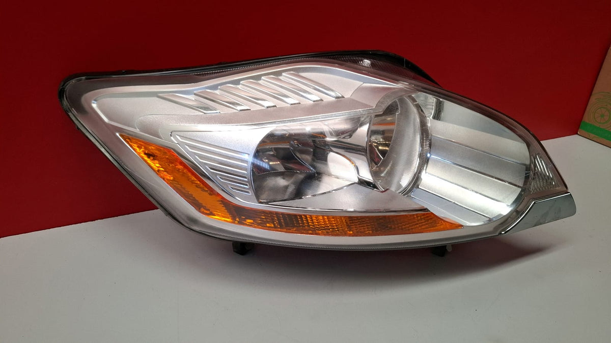 Faro del DCH Ford Kuga 2009 FARO DELANTERO DERECHO FARO DELANTERO DERECHO