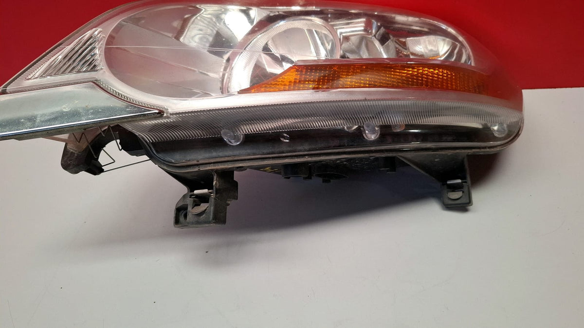 Faro del IZQ Ford Kuga 2009 FARO DELANTERO IZQUIERDO