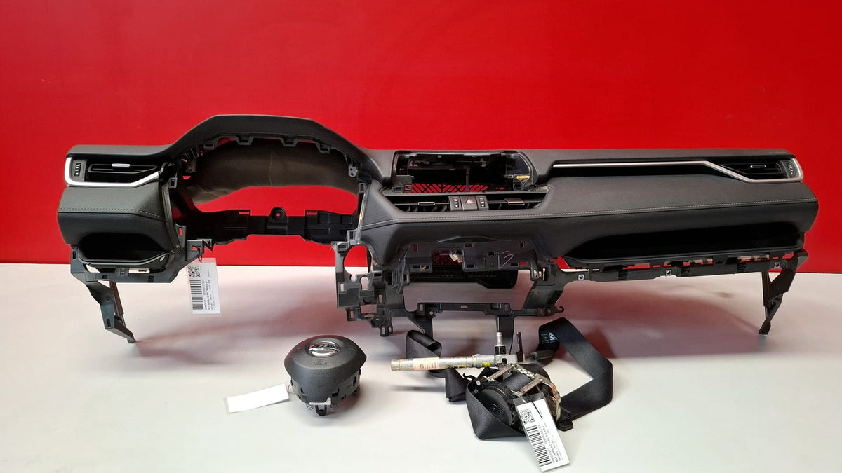 Kit Airbag Nissan Micra K14 Año 2018. Incluye: Salpicadero , Airbag IZQ -conductor - ,airbag DCH -acompañante-, Cinturon del IZQ , Cinturon del DCH Nissan Micra 2018 KIT AIRBAG MICRA K14 KIT AIRBAG MICRA K14