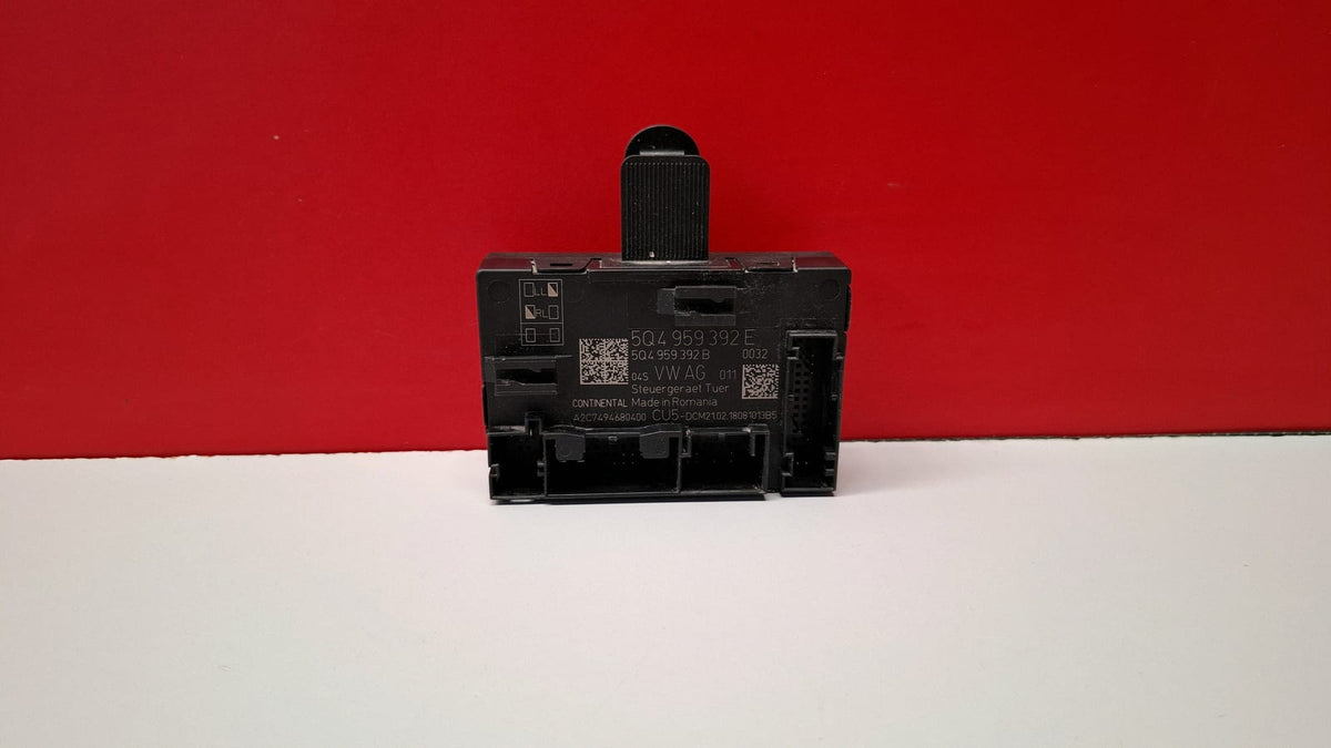 Unidad de Control Puerta del DCH Seat Leon 2018 5Q4959392E 5Q4959392E