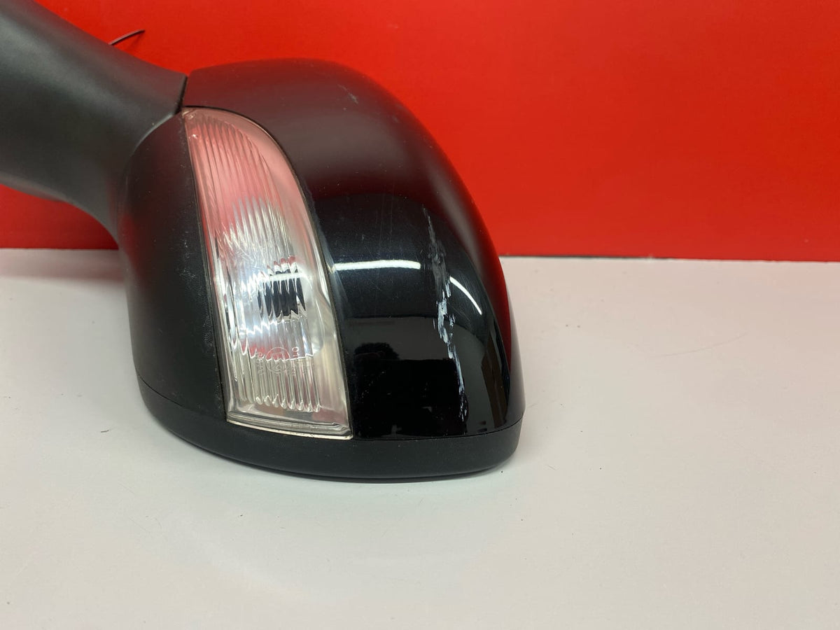 Retrovisor IZQ Clio 4 Año 2014 ,1 Conector de 7 Pin , Color Negro ,con Intermitente Renault Clio 2014 RETROVISOR IZQUIERDO RETROVISOR IZQUIERDO