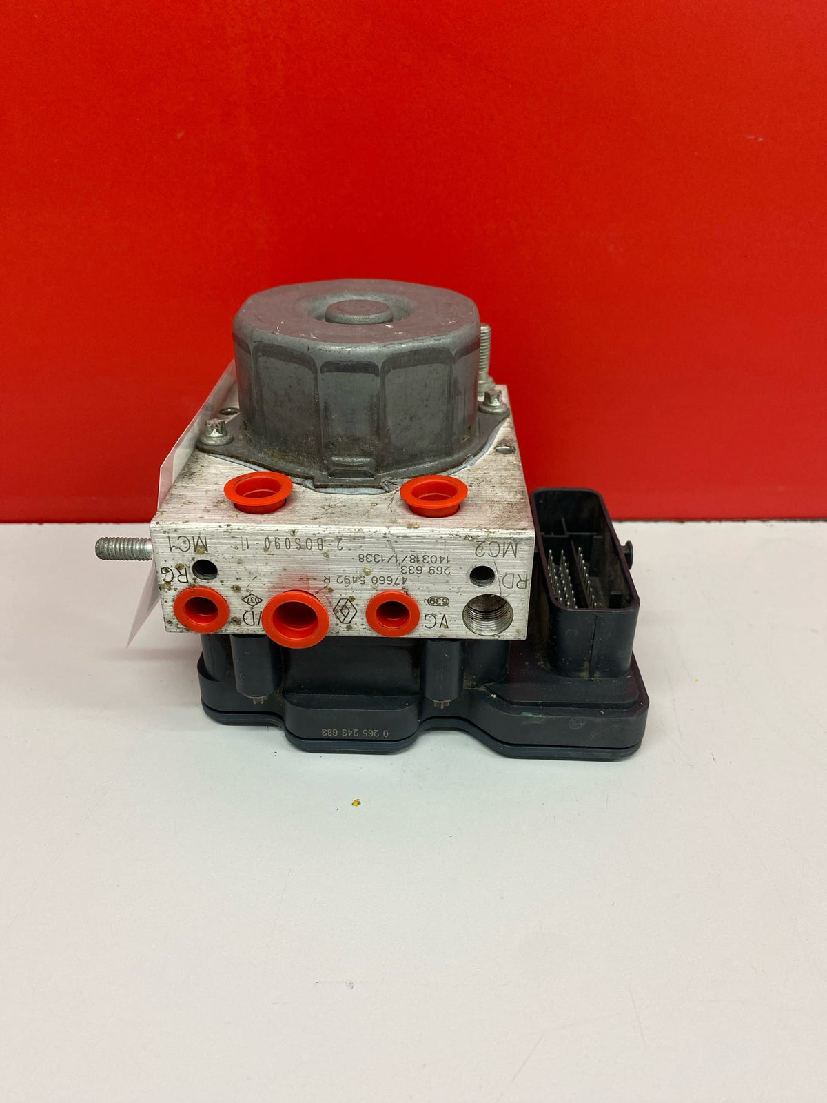 Modulo ABS Renault Clio 2019 476605492R 476605492R