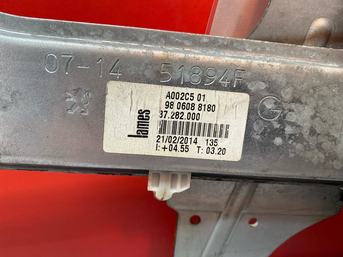 Elevalunas del Iza Peugeot 208 Vti 2014 9806088180 / 9806081880 9806088180 / 9806081880