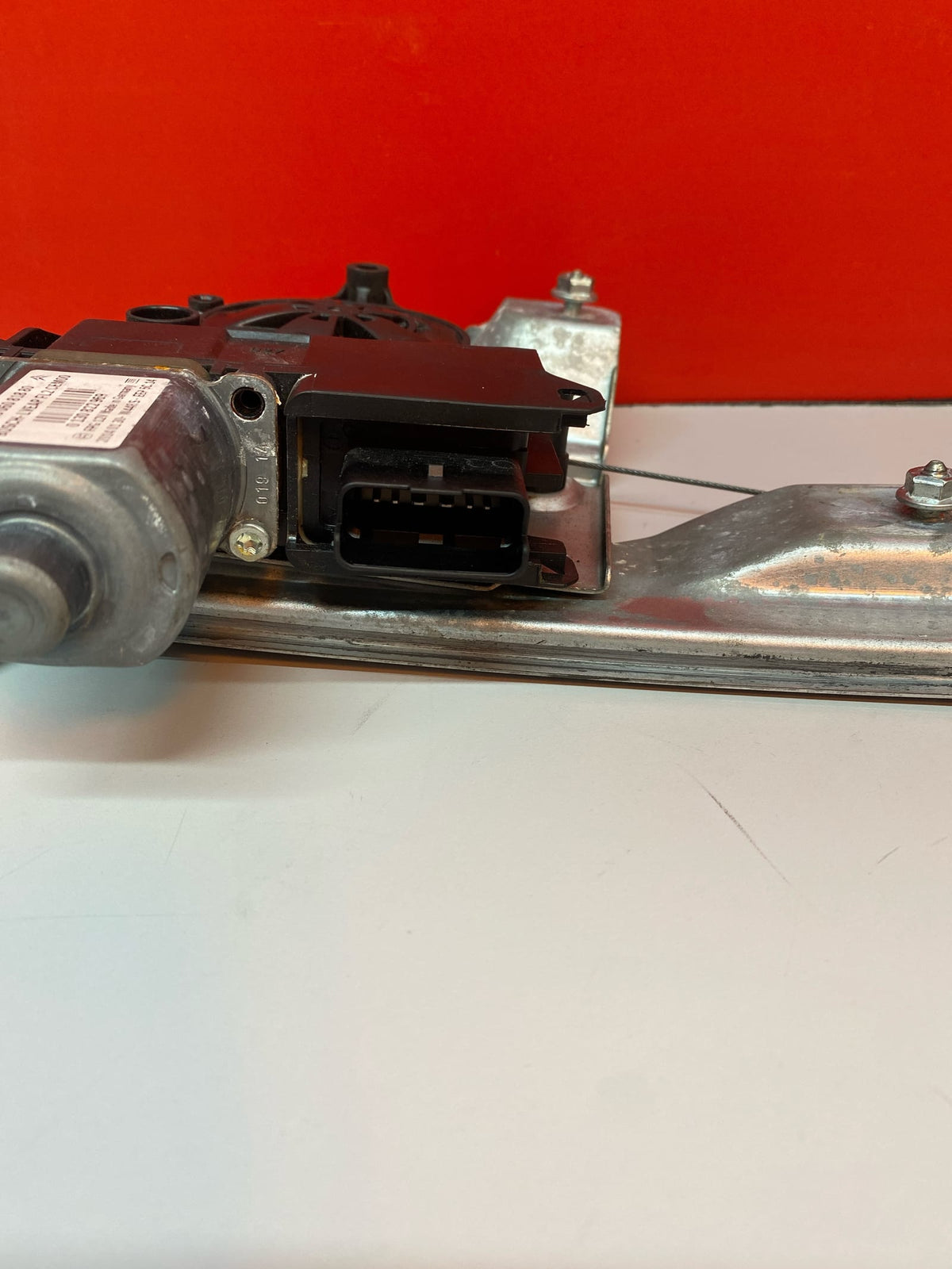 Elevalunas del Iza Peugeot 208 Vti 2014 9806088180 / 9806081880 9806088180 / 9806081880