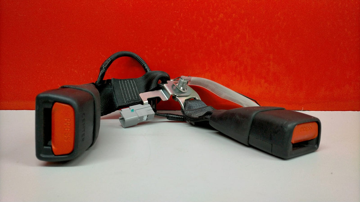 Anclaje Cinturon Trasero Yaris P13 Toyota Yaris 2019 76889F05