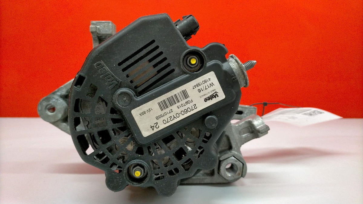 Alternador Toyota Yaris P13 Toyota Yaris 2019 270600Y270 270600Y270