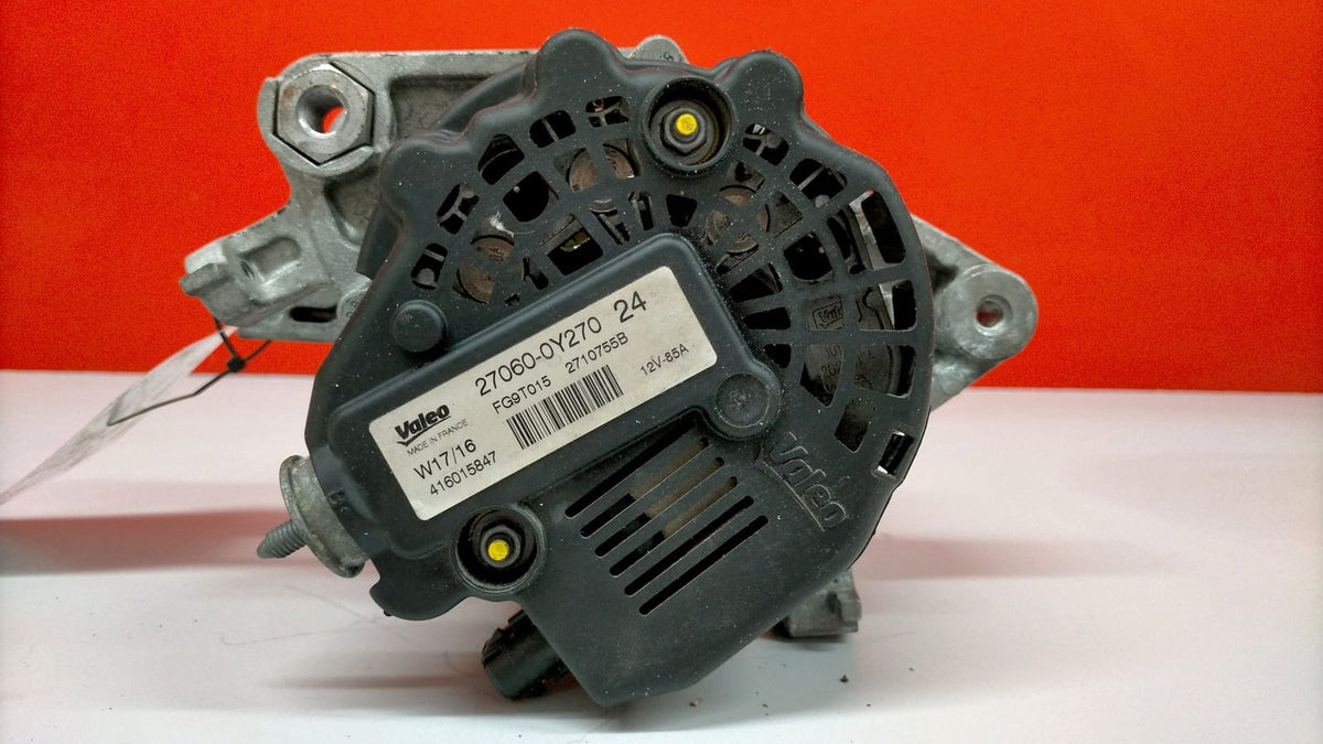 Alternador Toyota Yaris P13 Toyota Yaris 2019 270600Y270 270600Y270